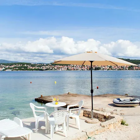 Seaside Luxury With A Swimming Pool Okrug Gornji, Ciovo - 24340 * 特罗吉尔