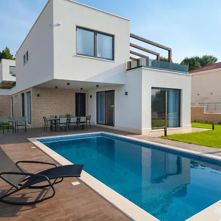 Seaside Luxury With A Swimming Pool Okrug Gornji, Ciovo - 24340 别墅 *