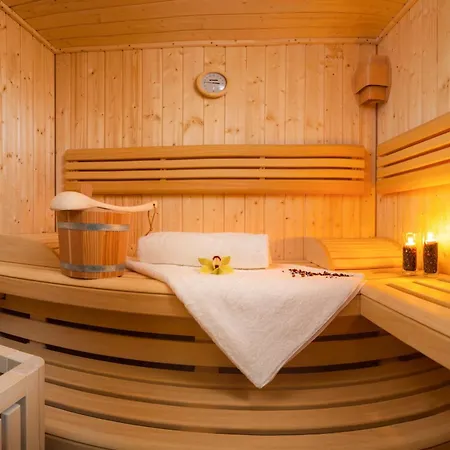 别墅 Seaside Luxury With A Swimming Pool Okrug Gornji, Ciovo - 24340