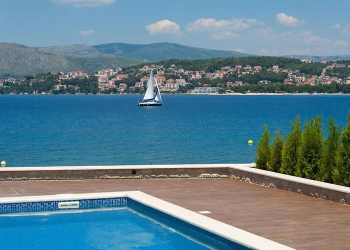 Villa Seaside Luxury With A Swimming Pool Okrug Gornji, Ciovo - 24340 Trogir